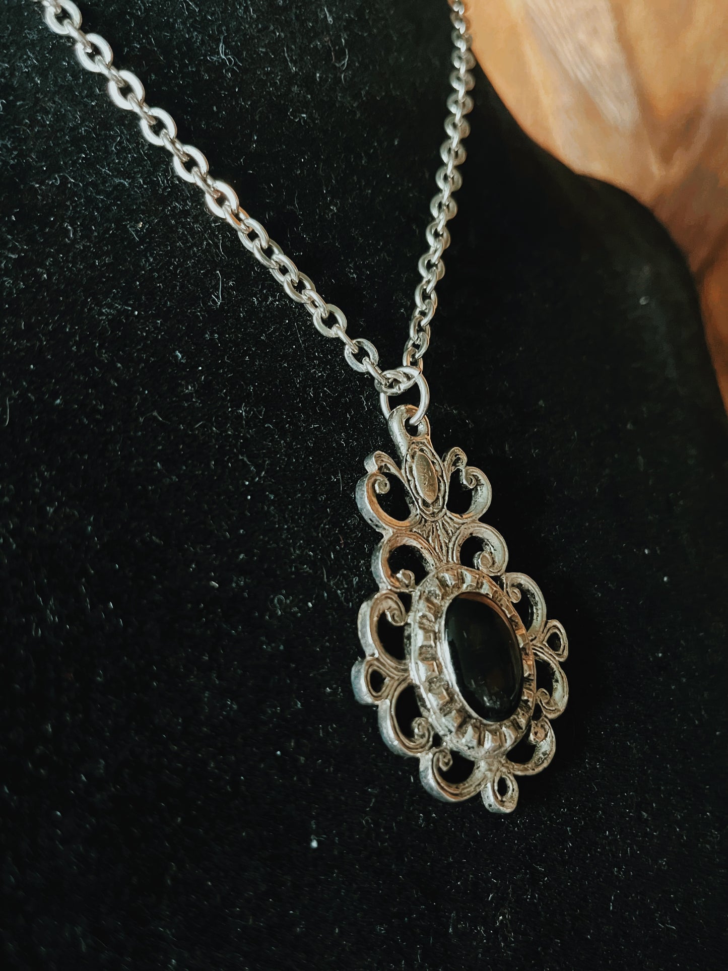 Vintage Ornate Gothic Pendant Necklace – Silver Tone with Black Cabochon