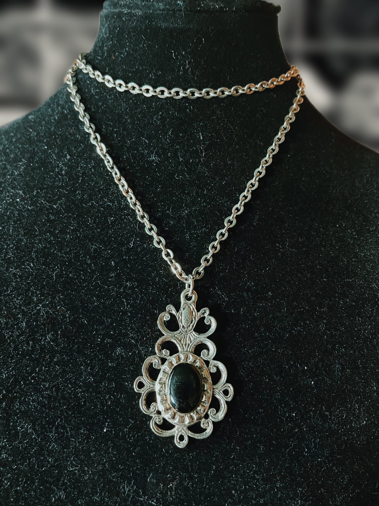 Vintage Ornate Gothic Pendant Necklace – Silver Tone with Black Cabochon