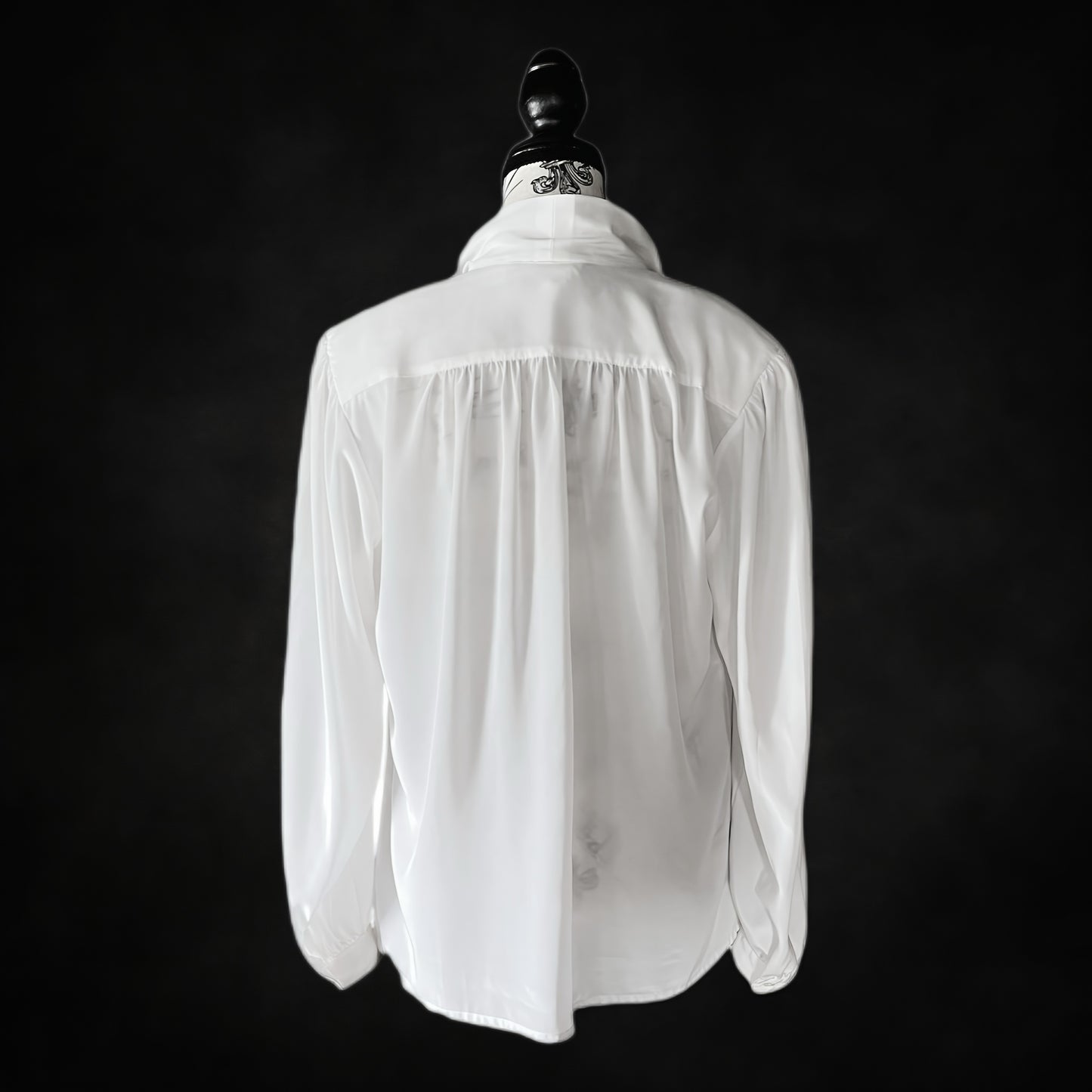 Vintage White Pussybow Blouse — 1980s Romantic Gothic Poet Shirt, L-XL
