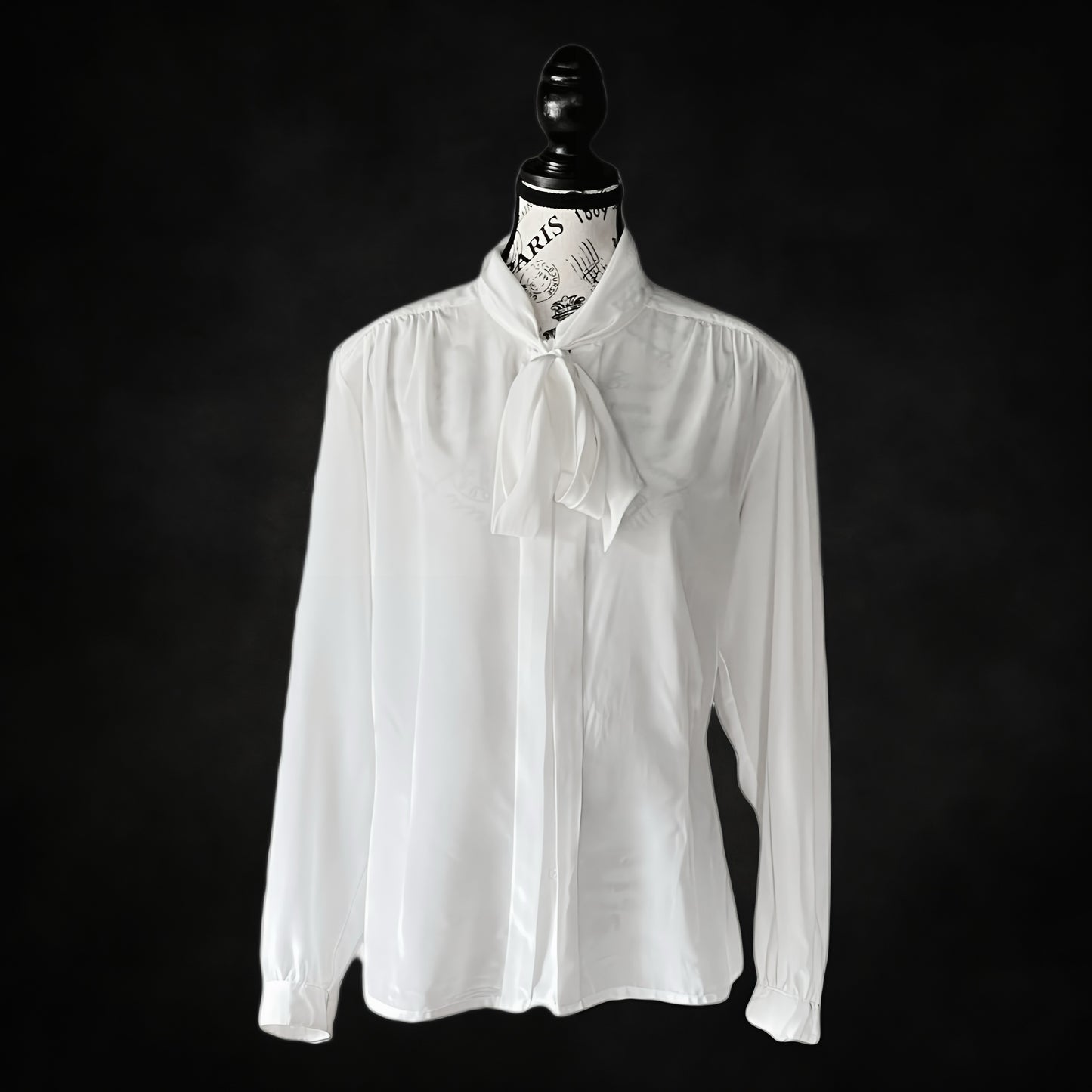 Vintage White Pussybow Blouse — 1980s Romantic Gothic Poet Shirt, L-XL